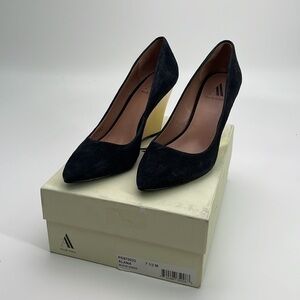 UEC Ava & Aidan Alana Black suede wedges gold heel size 7.5